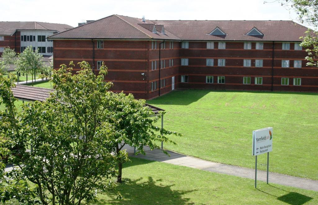 Hotel Yarnfield Park Training And Conference Centre Stone  Esterno foto