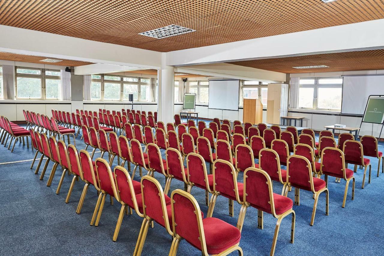 Hotel Yarnfield Park Training And Conference Centre Stone  Esterno foto