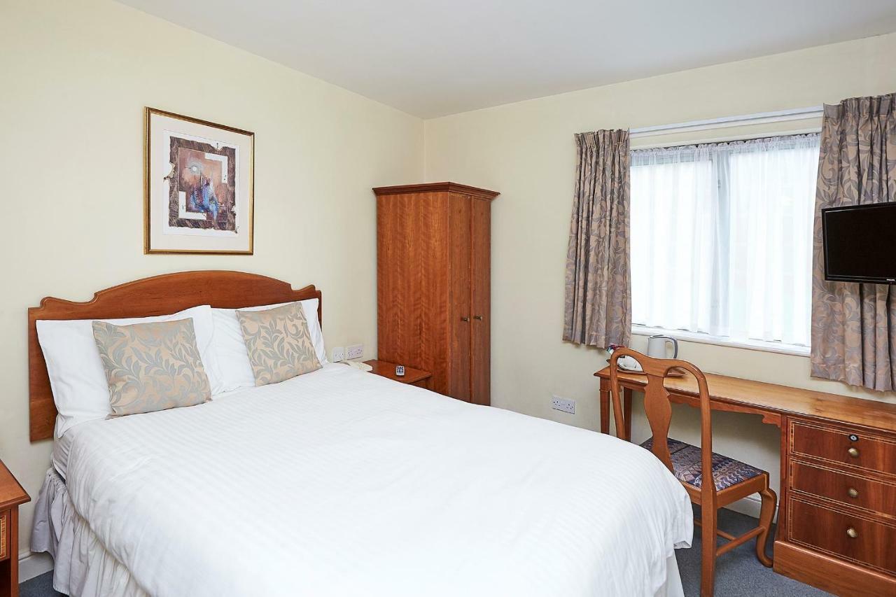 Hotel Yarnfield Park Training And Conference Centre Stone  Esterno foto