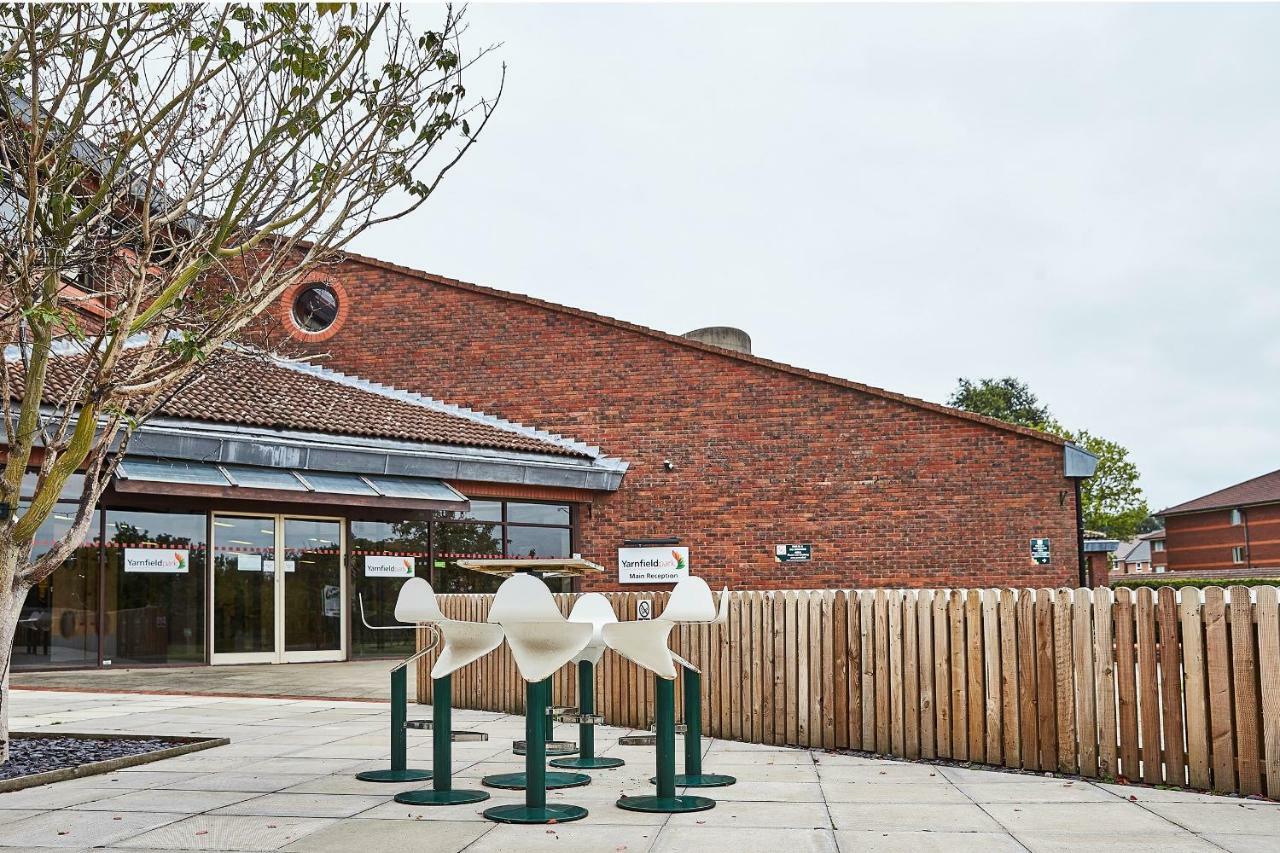 Hotel Yarnfield Park Training And Conference Centre Stone  Esterno foto